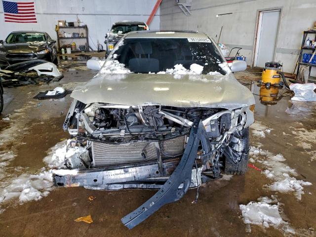 Toyota Camry Base Image 2