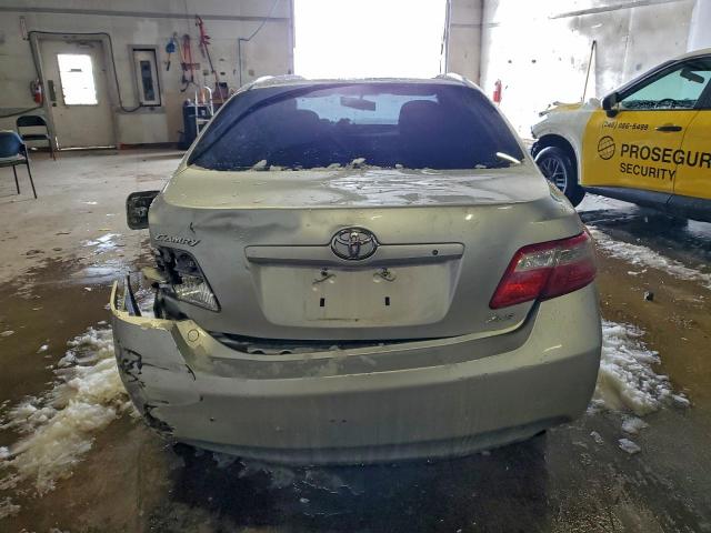 Toyota Camry Base Image 10