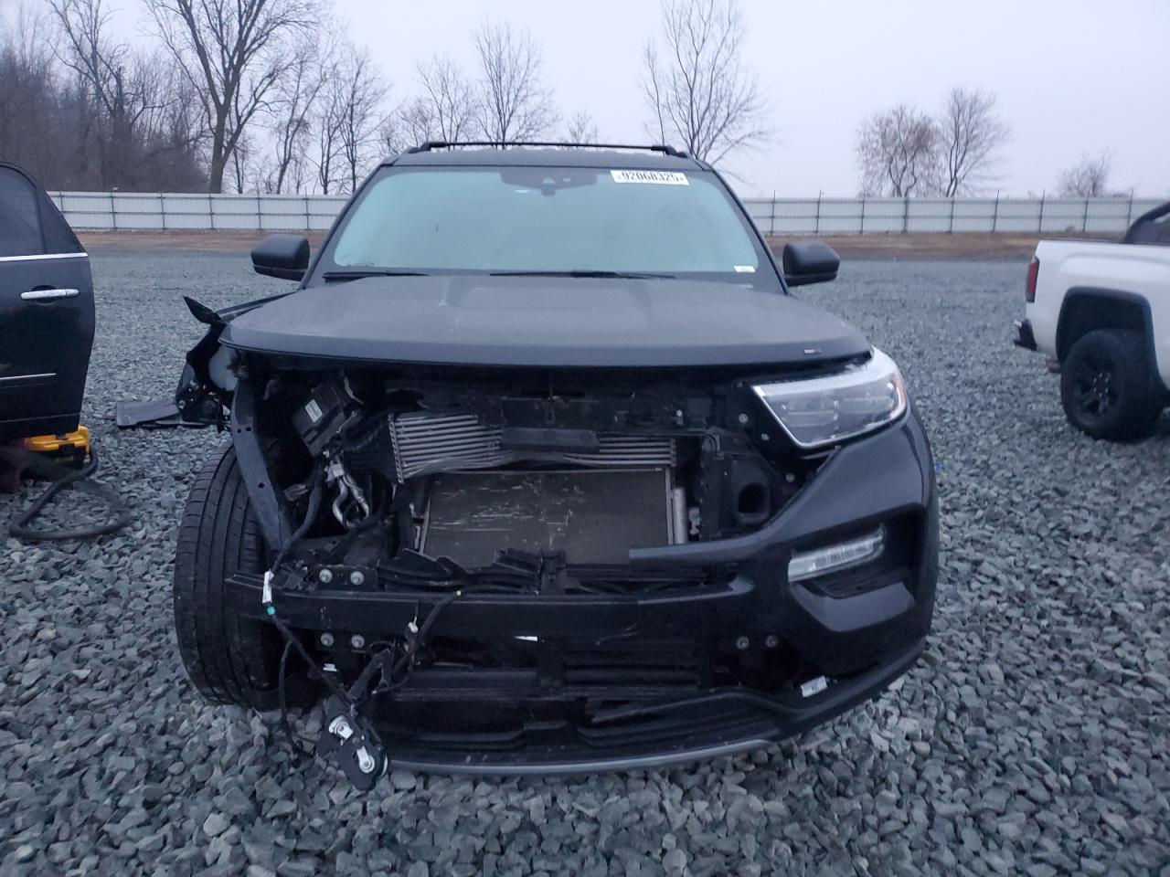 Ford Explorer Xlt Image 11