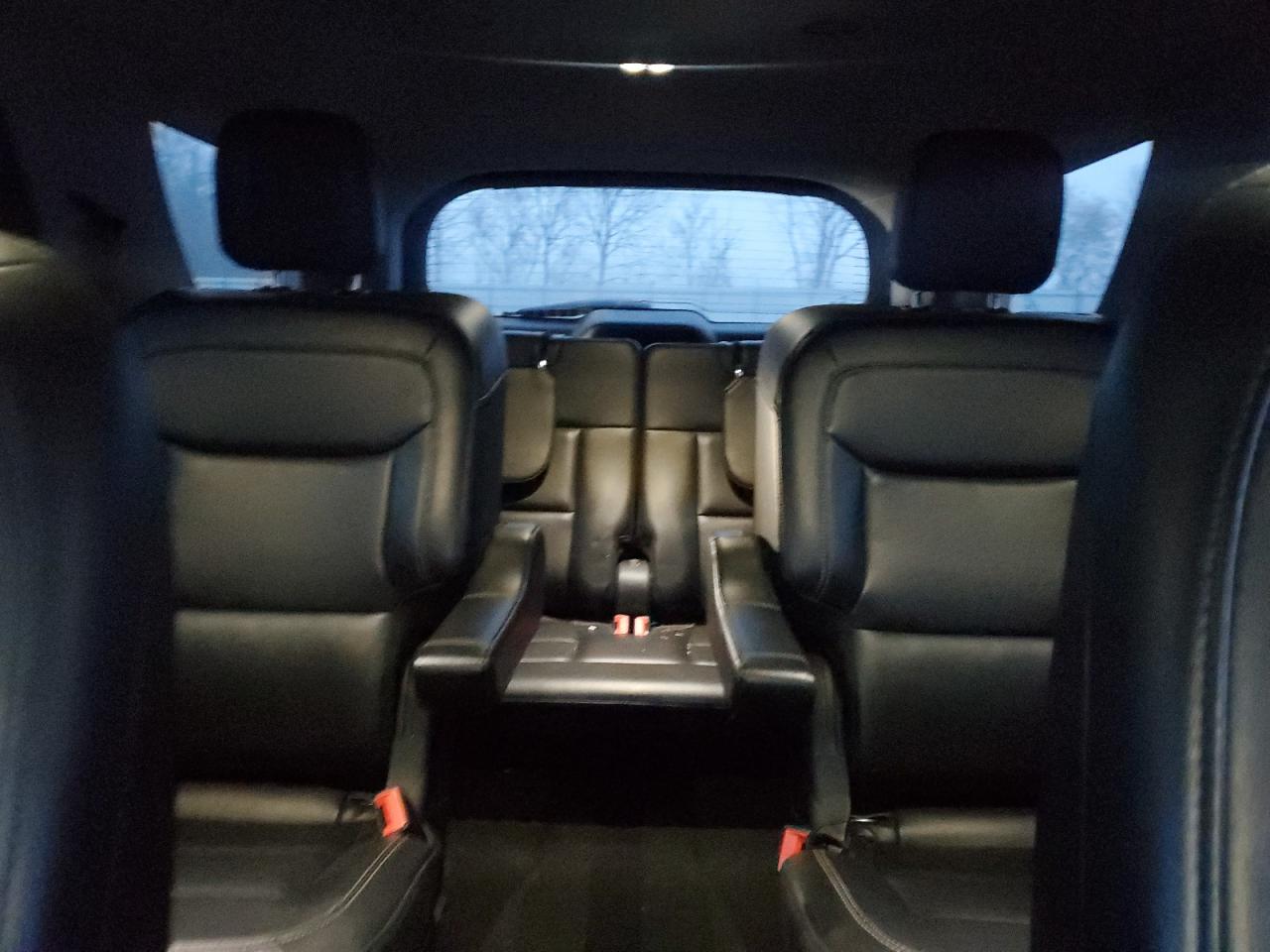 Ford Explorer Xlt Image 3