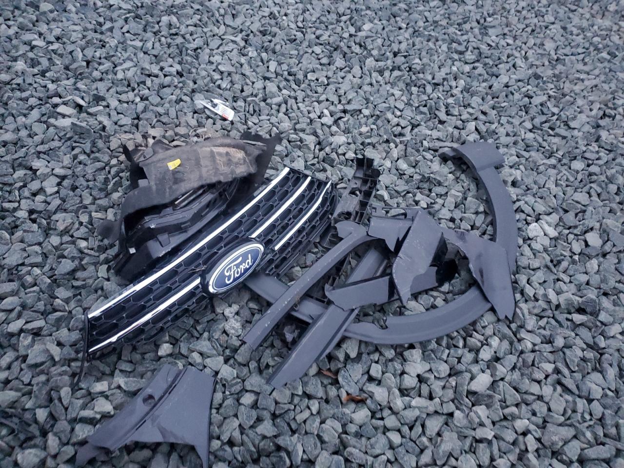 Ford Explorer Xlt Image 7