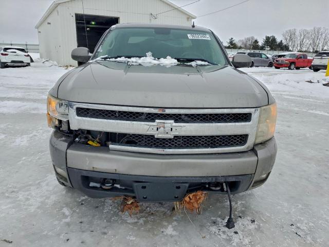 Chevrolet Silverado K1500 Image 9