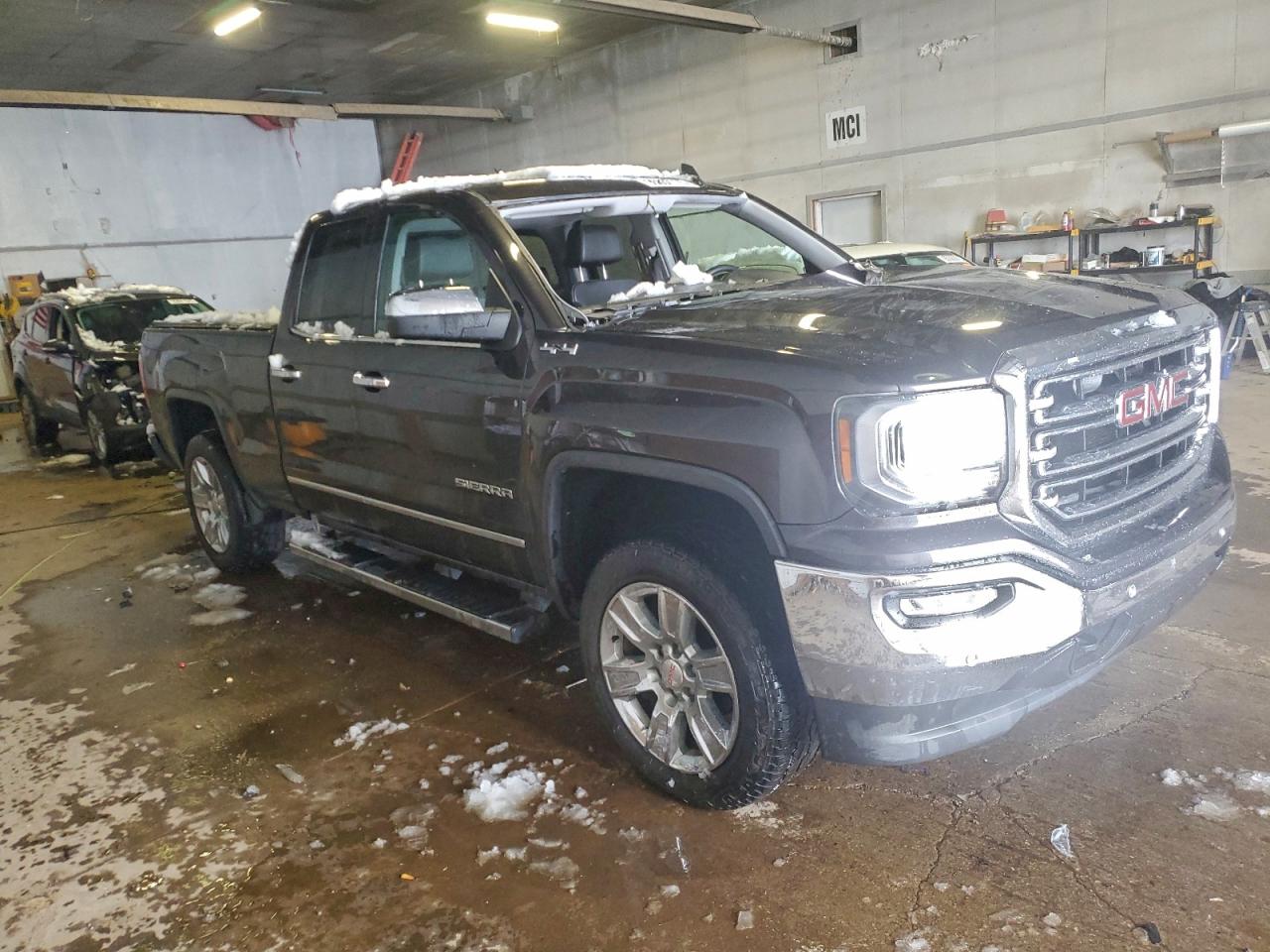 GMC Sierra K1500 Slt Image 11