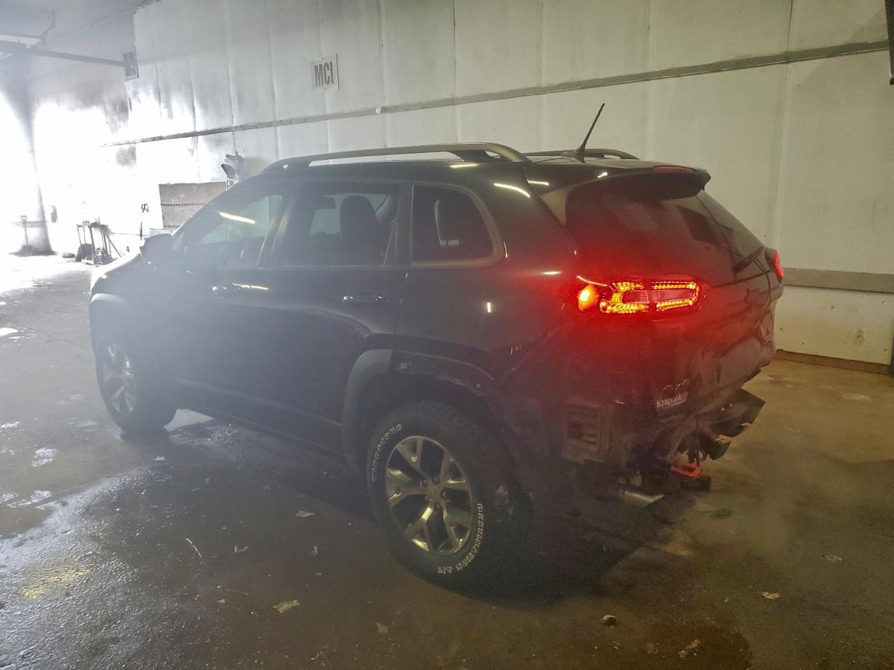 Jeep Cherokee Trailhawk Image 7