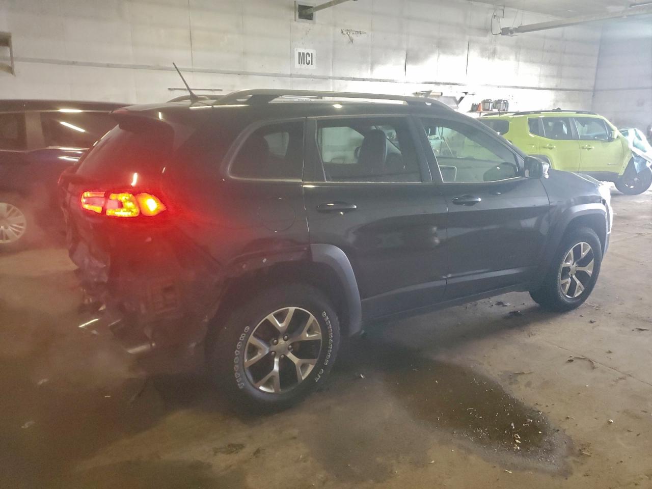 Jeep Cherokee Trailhawk Image 3